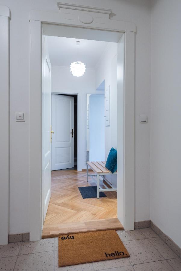 Beautiful Mala Strana Studio By Easybnb Прага Экстерьер фото